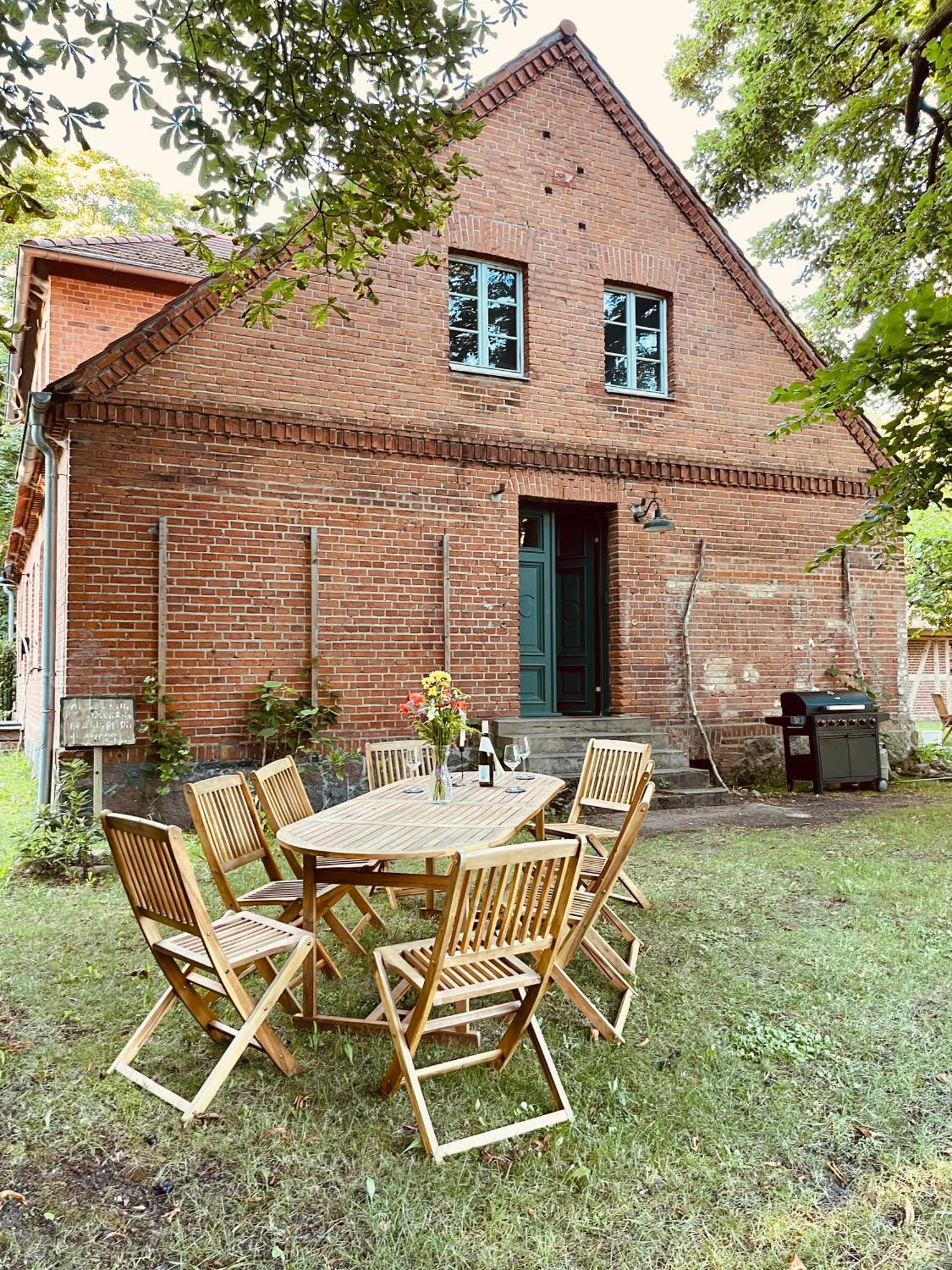 Wald- Und Seeidyll Im Historischen Forsthaus นอยรุพพิน ภายนอก รูปภาพ