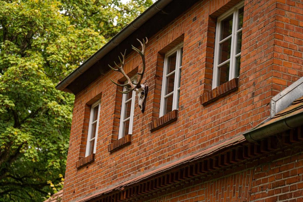 Wald- Und Seeidyll Im Historischen Forsthaus นอยรุพพิน ภายนอก รูปภาพ