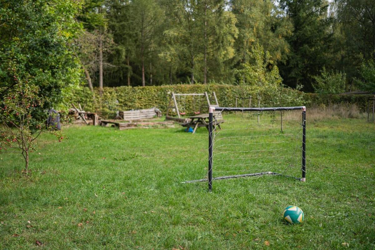 Wald- Und Seeidyll Im Historischen Forsthaus นอยรุพพิน ภายนอก รูปภาพ