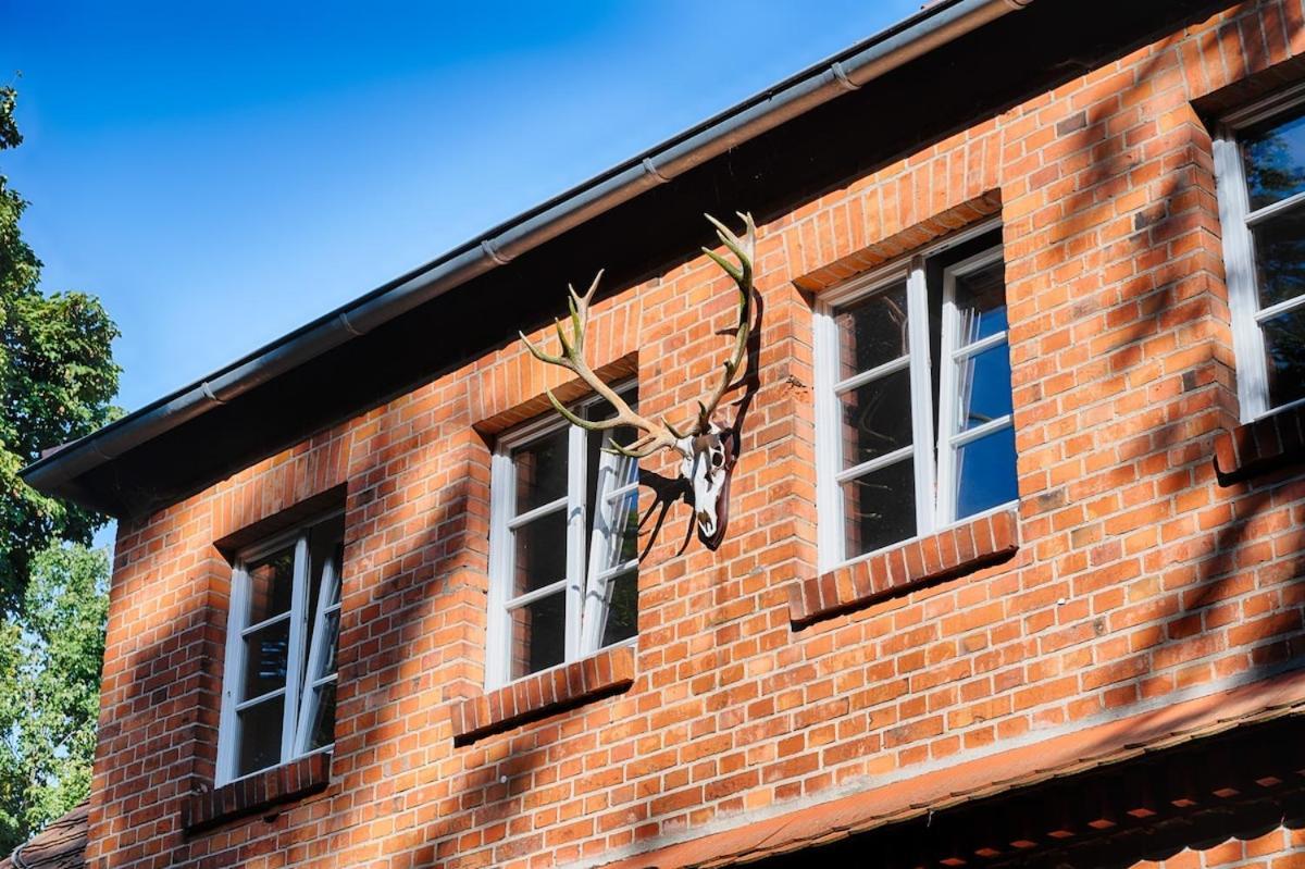 Wald- Und Seeidyll Im Historischen Forsthaus นอยรุพพิน ภายนอก รูปภาพ