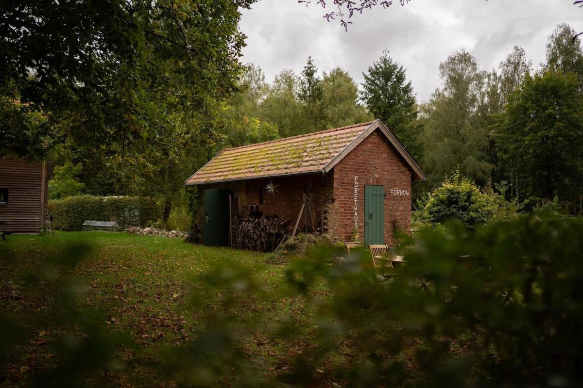 Wald- Und Seeidyll Im Historischen Forsthaus นอยรุพพิน ภายนอก รูปภาพ