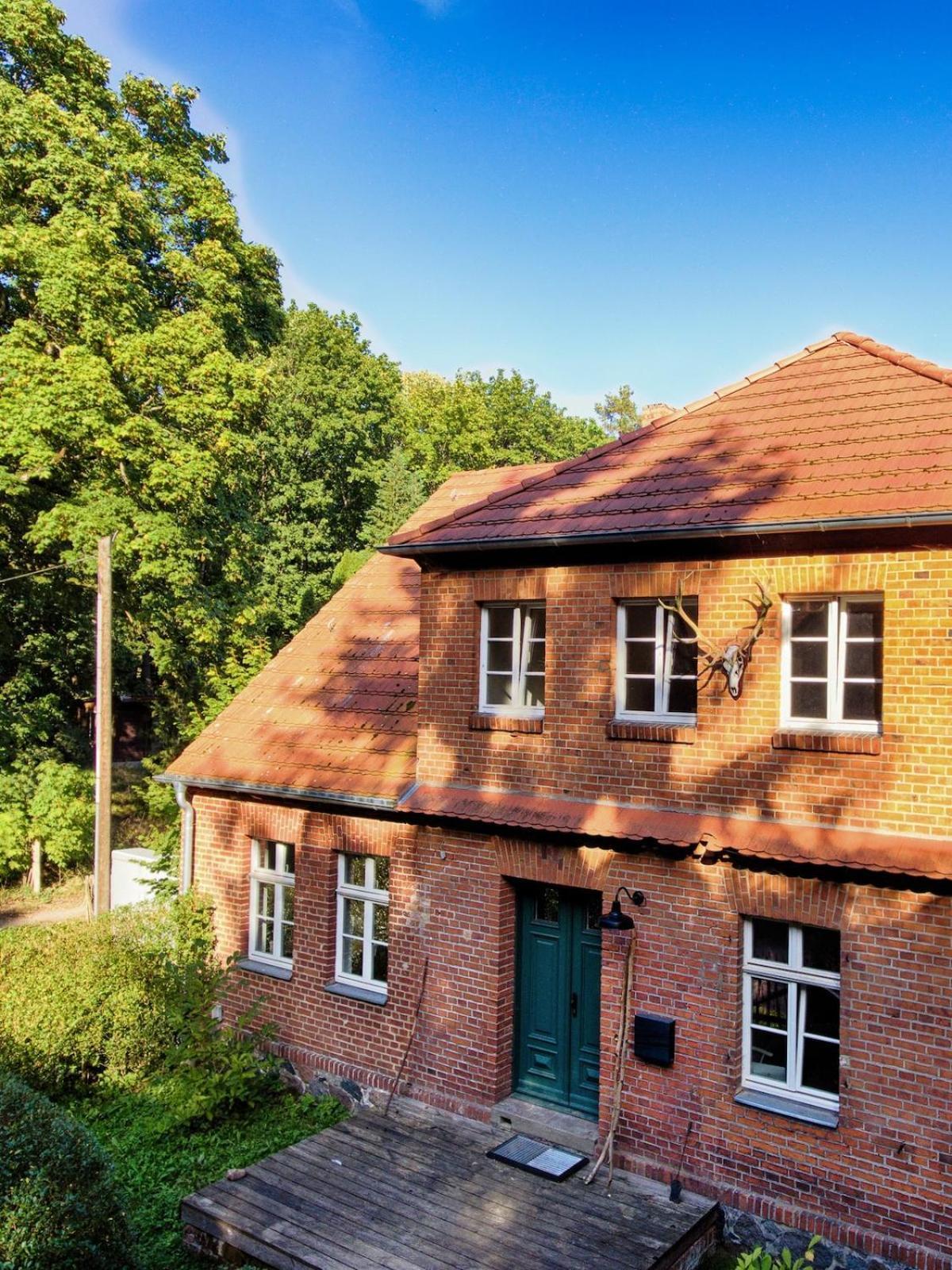 Wald- Und Seeidyll Im Historischen Forsthaus นอยรุพพิน ภายนอก รูปภาพ